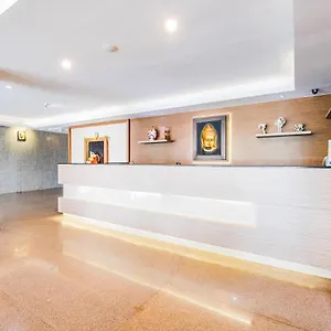 Vaccinated Staff- Capital O 22439 Ratna Forever Hotel