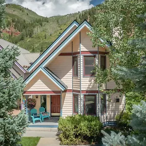 Holiday home Bachman Village #9 - Backyard And Steps To Skiing! Telluride
