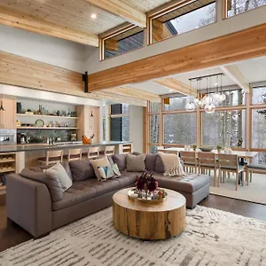 Saddle Horn Lane Holiday home *