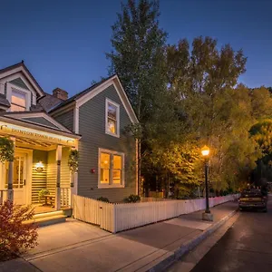 イン Dunton Town House 5*